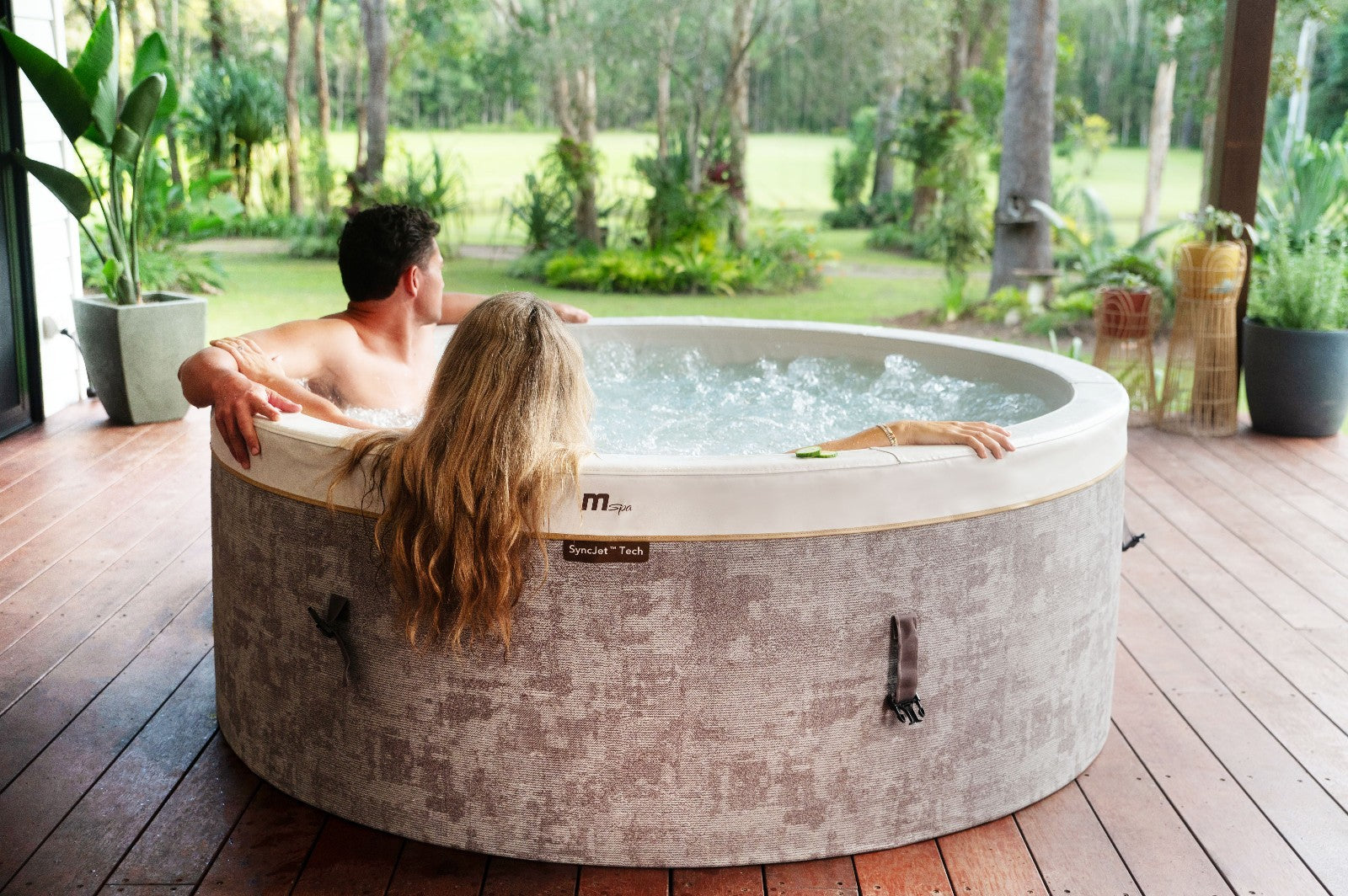Mspa Verto Cocoon Elegant Thermal-Sided 6-Person Hot Tub W/ Hydromassage