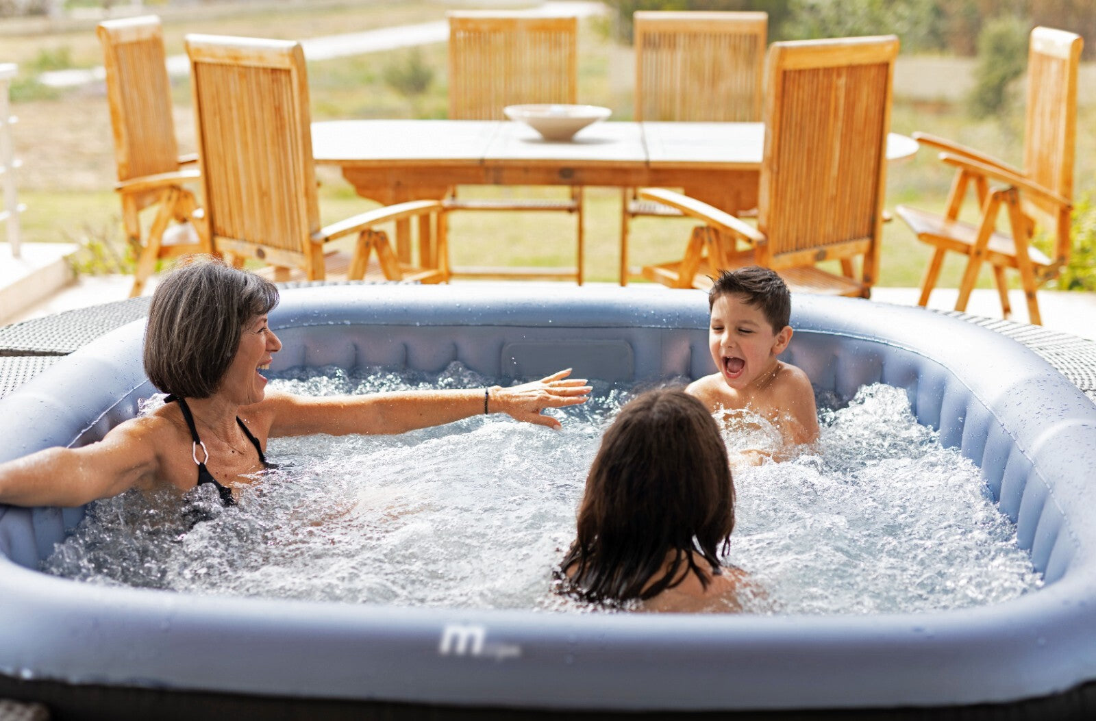 MSPA COMFORT TEKAPO SQUARE BUBBLE SPA INFLATABLE HOT TUB