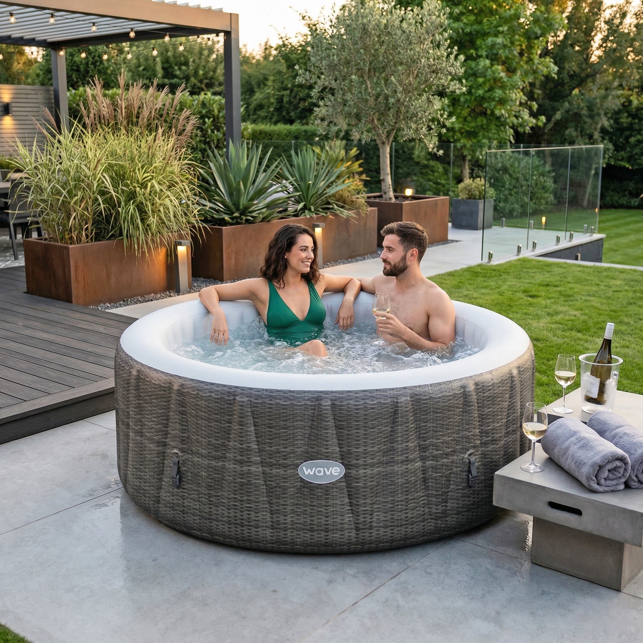 Atlantic | 4/6-Person Inflatable Hot Tub | Built-In Integrated Heater