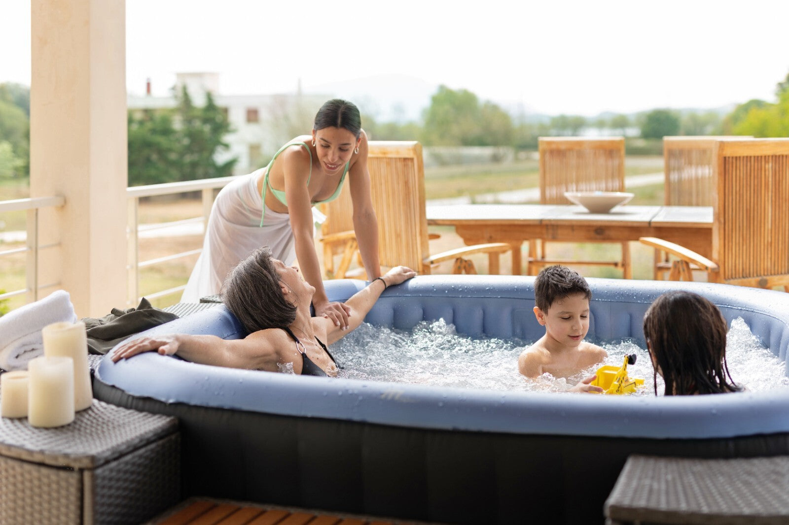 MSPA COMFORT TEKAPO SQUARE BUBBLE SPA INFLATABLE HOT TUB