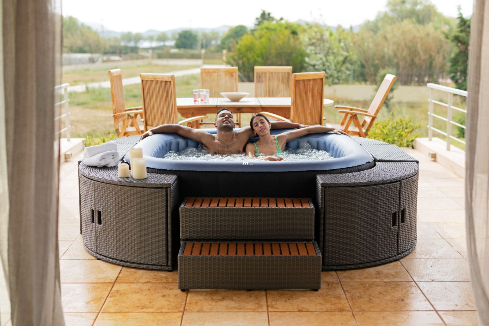 MSPA COMFORT TEKAPO SQUARE BUBBLE SPA INFLATABLE HOT TUB